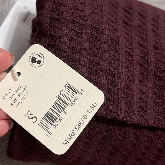 đť…şFree People Long Sleeve Cowl Neck Sweater THREE COLOR OPTIONS - Picture 4 of 6